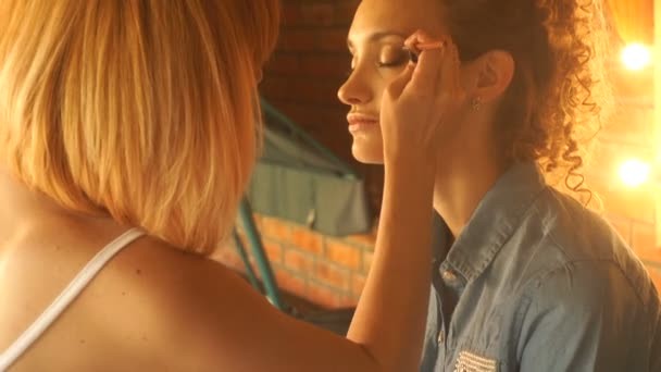 ENCONTRE TÚ OTRA VERSIÓN