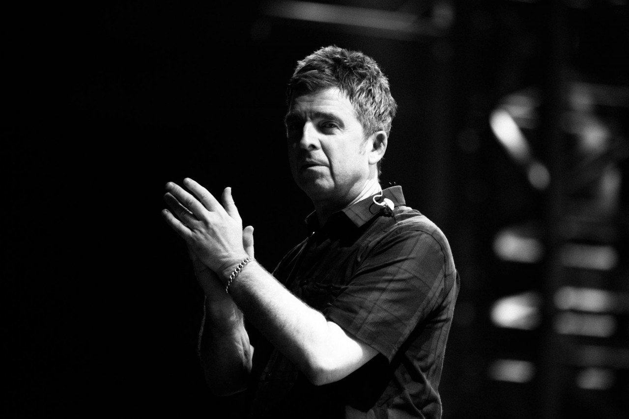 MURAL-OASIS-NOEL-GALLAGHER-PHOTO-ONE